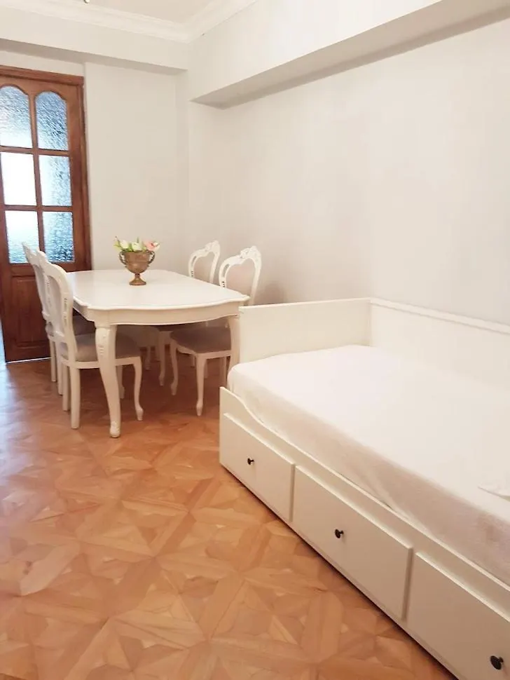 Shine Apartment In Batumi